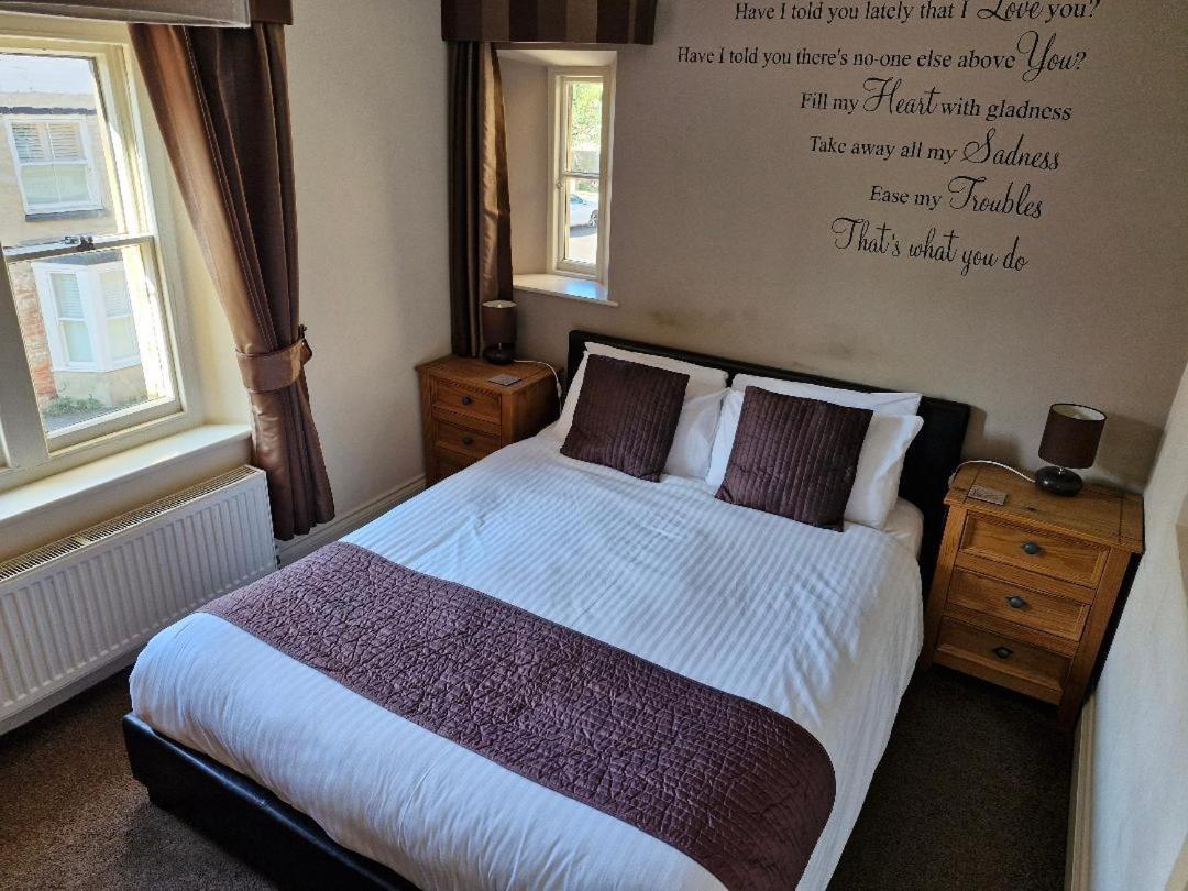 The Court House Inn Thrapston  Esterno foto